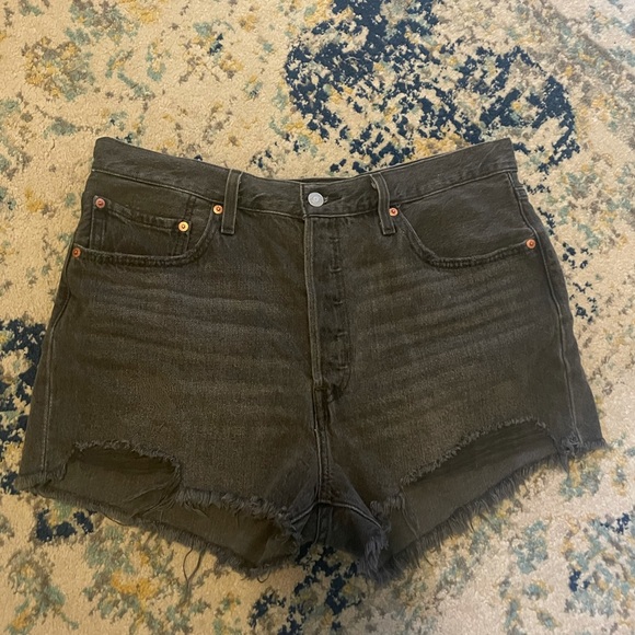 Levi’s 501 shorts in black - Picture 1 of 5